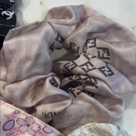 Set 5 - Picture 4 of 6